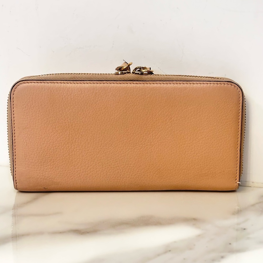 Chloe Leather Zippy Wallet - Picture 2 of 9
